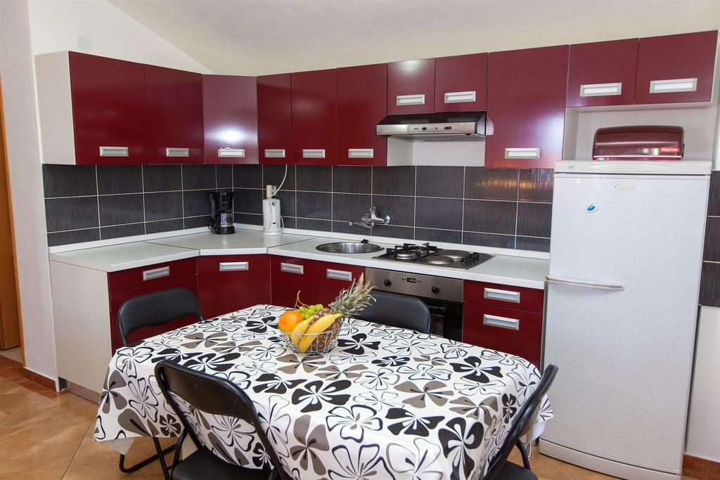 Apartments Loncar ヤドラニヴォ 部屋 写真